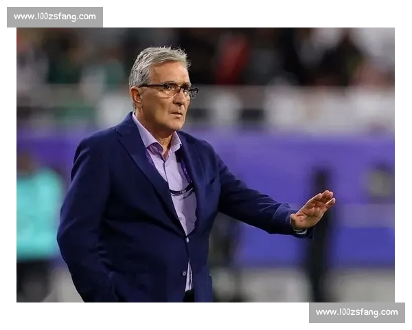 国米锋线新星伤缺世俱杯!皮奥肌肉疲劳无缘战巴西劲旅,弗拉泰西单独训练引战术猜想 国米锋线新星伤缺世俱杯!皮奥肌肉疲劳无缘战巴西劲旅,弗拉泰西单独训练引战术猜想