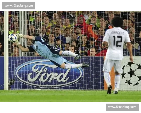 卡西神扑 + 网友调侃:阿圭罗单刀不进,射术堪忧? 卡西神扑 + 网友调侃:阿圭罗单刀不进,射术堪忧?