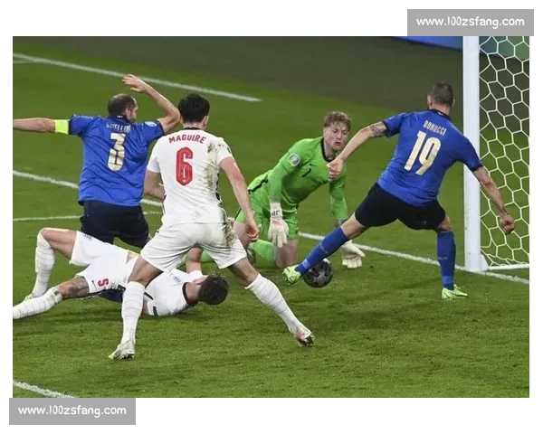 慈善赛争议飞铲！博努奇放倒前英格兰女足队长