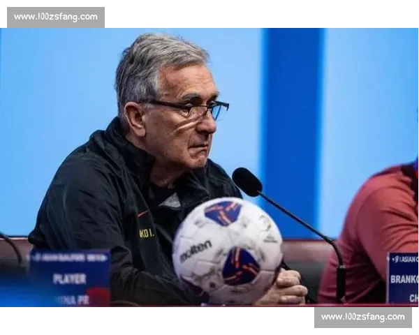 韩乔生激情解说苏超扬泰德比，两万球迷见证经典再现